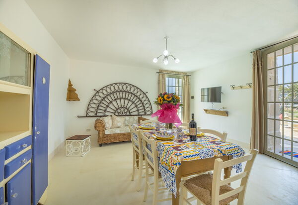 Villa Turris: Salle à manger, Salon