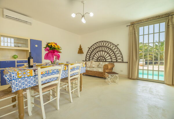 Villa Turris: Salle à manger, Salon