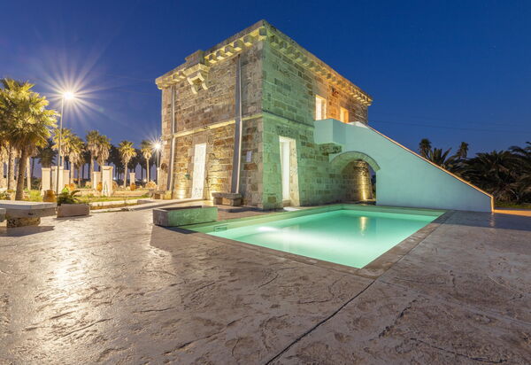 Villa Turris: bassin, Jardin