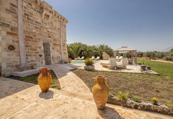 Villa Turris: Balcon / Terrasse / Patio, Jardin