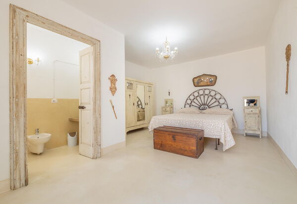 Villa Turris: chambre à coucher, Salle de bain