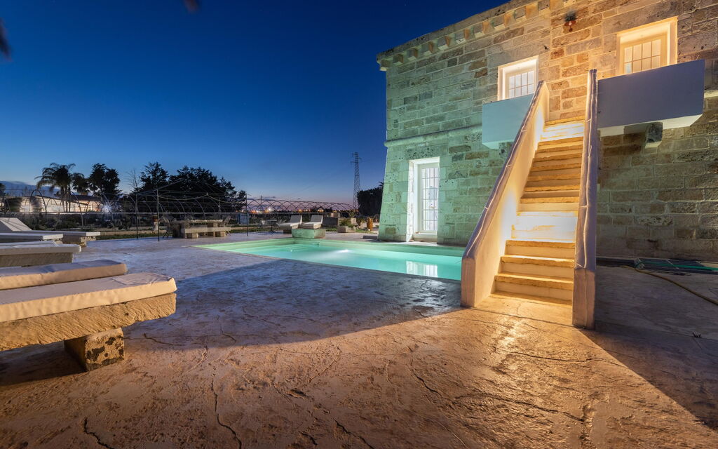 Villa Turris: Garden, Pool