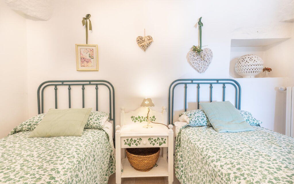 Trullo Patricia Pool: Bedroom