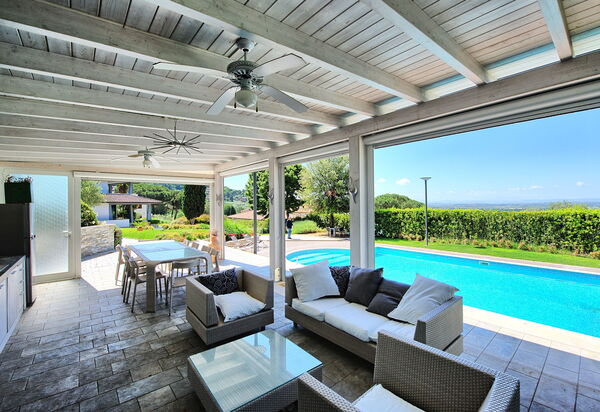 Casa White: Balkon / Terrasse / Patio, Draussen