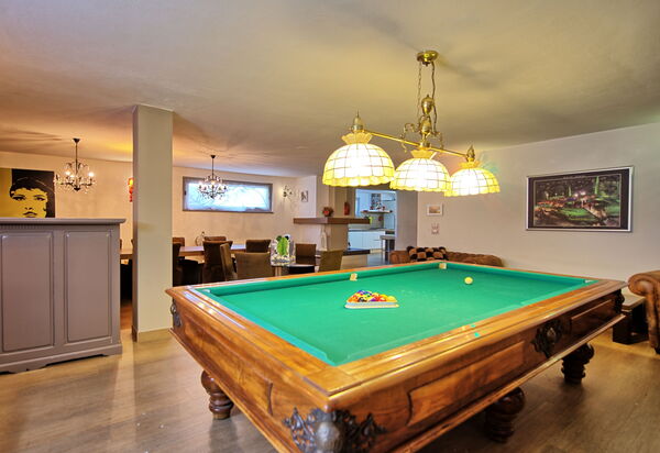 Casa White: Wohnzimmer