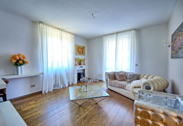 Casa White: Wohnzimmer