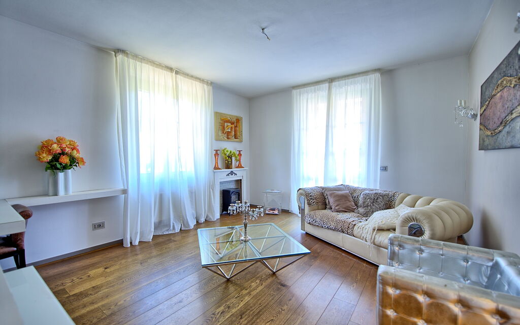 Casa White: Wohnzimmer