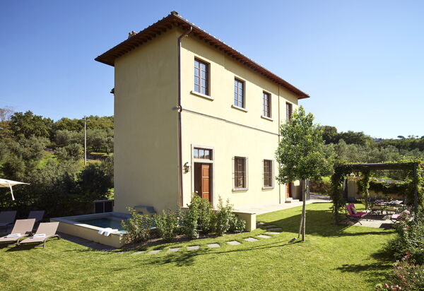 Casa Lionardo: Building Exterior, Garden, Outdoor, Pool