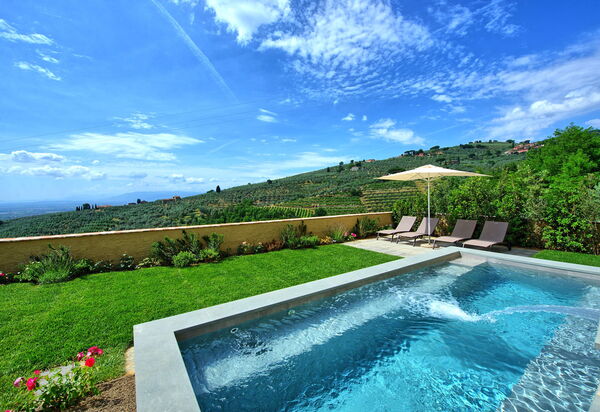 Casa Lionardo: Garden, Outdoor, Pool, Scenic View