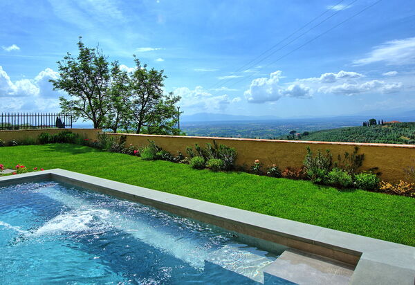 Casa Lionardo: Garden, Outdoor, Pool, Scenic View