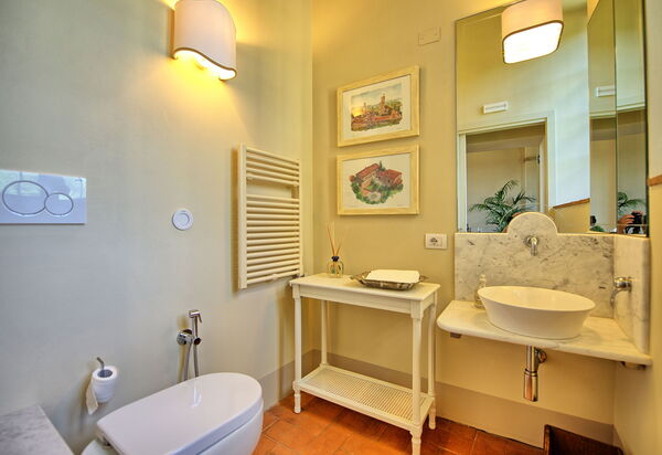 Casa Lionardo: Bathroom