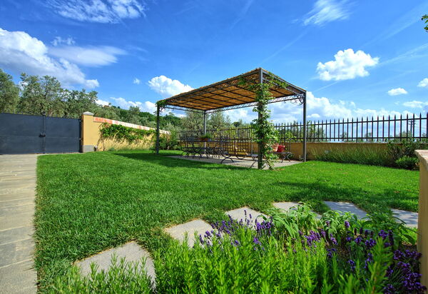 Casa Lionardo: Garden, Outdoor, Scenic View, Summer