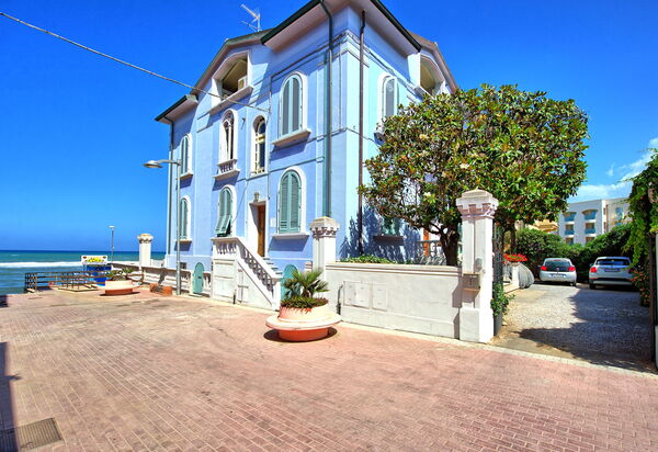 Casa Riva: Außen, Draussen