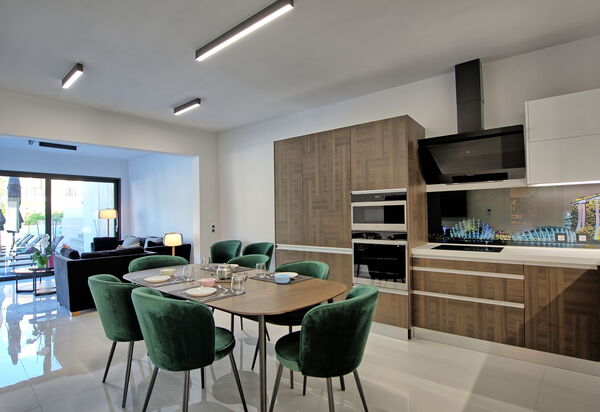 Casa Cafenio: Гостиная, Кухня, Столовая