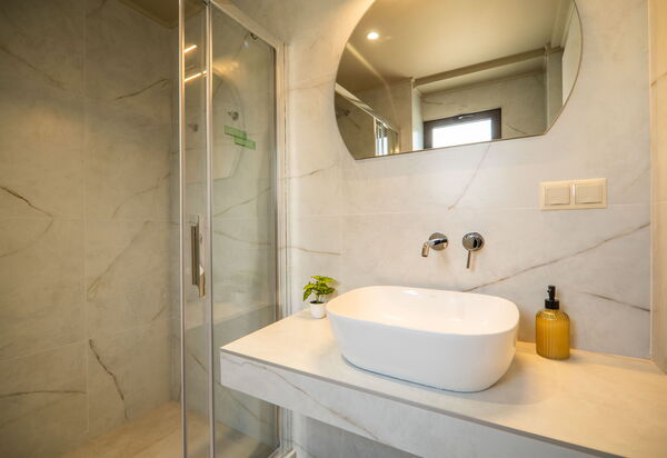 Dioni: Salle de bain