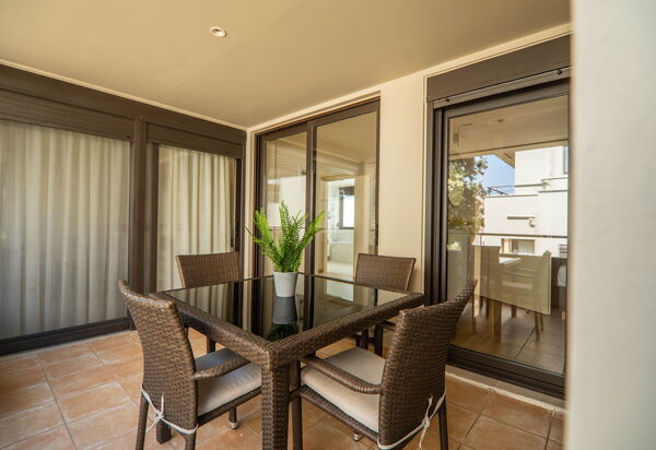 Dioni: Balcon / Terrasse / Patio