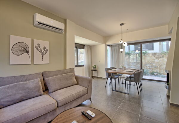 Dioni: Salle à manger, Salon