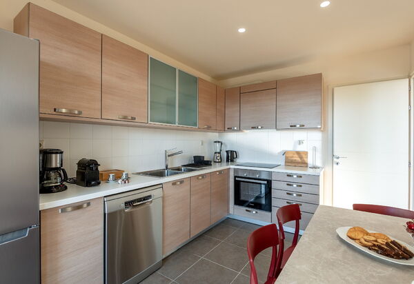 Dioni: Cuisine, Salle à manger