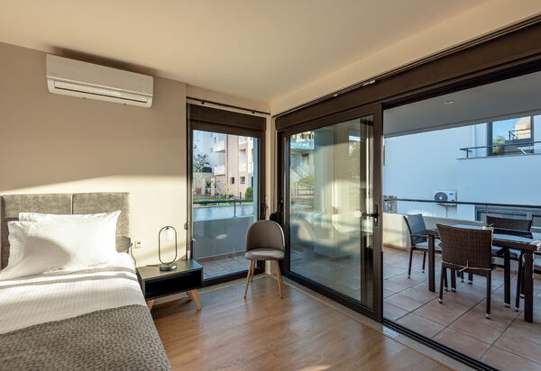 Dioni: Balcon / Terrasse / Patio, chambre à coucher, Vues