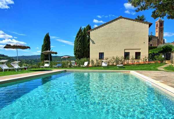 Montauto: Außen, Garten, Schwimmbad