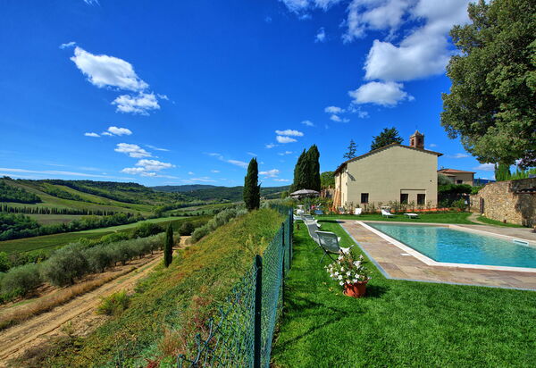 Montauto: Ansichten, Außen, Garten, Schwimmbad