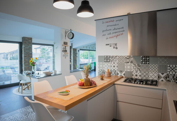 Villa Vincenzo: Balkon / Terrasse / Patio, Küche