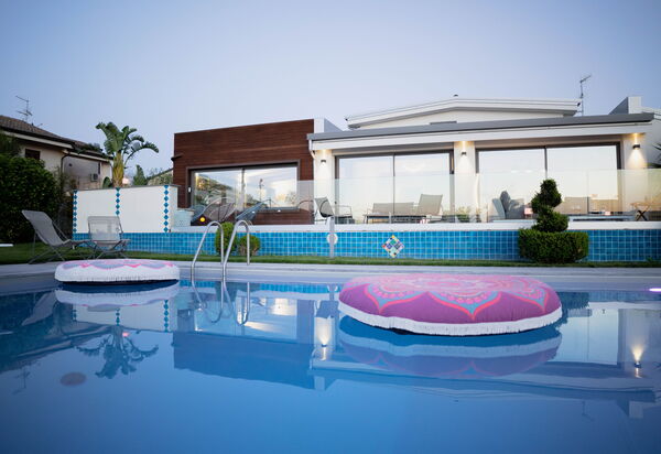 Villa Vincenzo: Außen, Garten, Schwimmbad