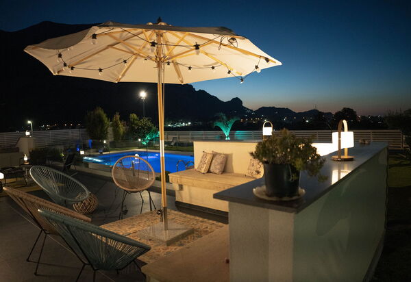 Villa Vincenzo: Ansichten, Balkon / Terrasse / Patio, Draussen, Schwimmbad