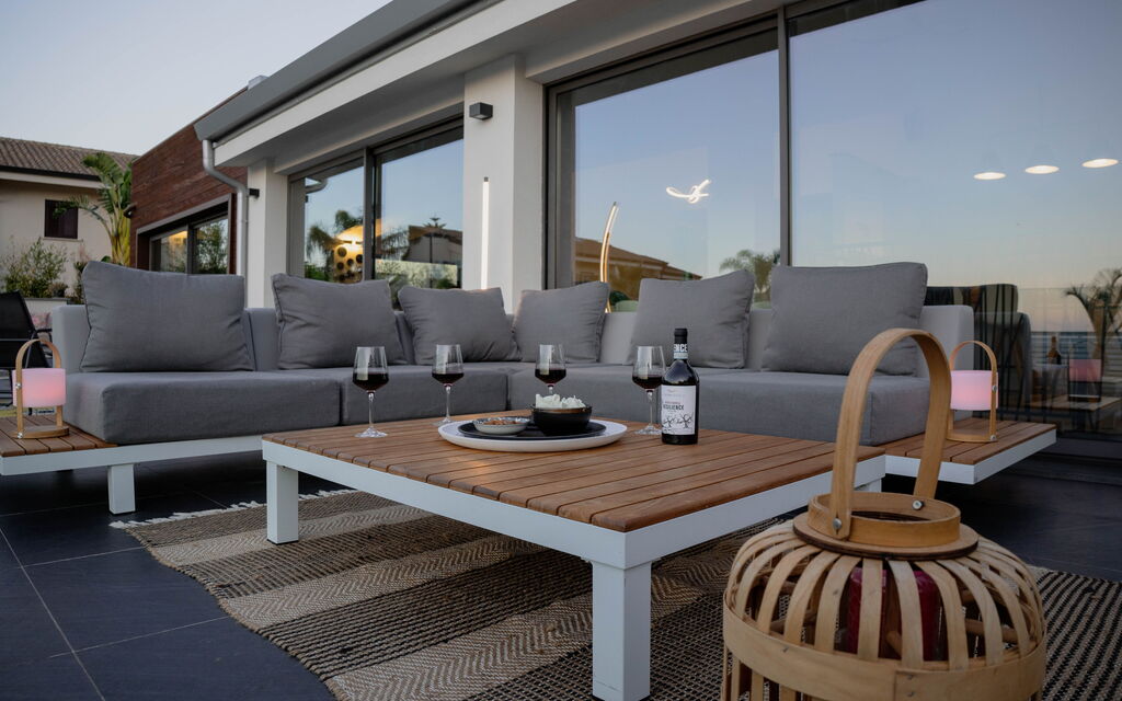 Villa Vincenzo: Balcony / Terrace / Patio, Building Exterior, Outdoor