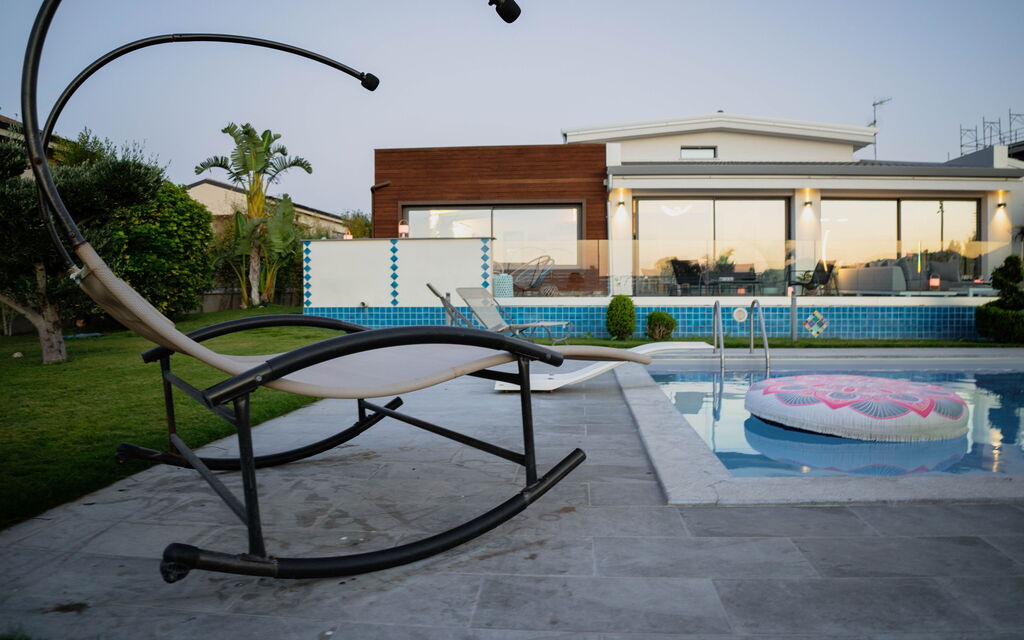 Villa Vincenzo: Building Exterior, Garden, Pool