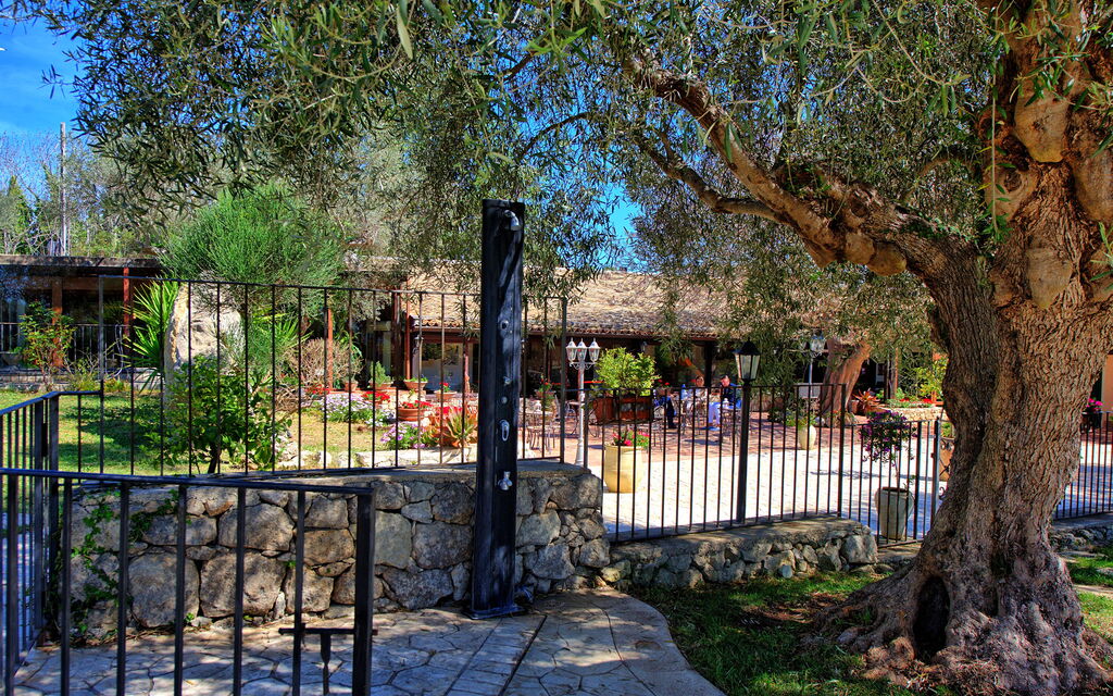 Villa Maddalena: all'aperto, Esterni