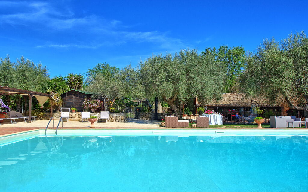 Villa Maddalena: all'aperto, Esterni, Piscina