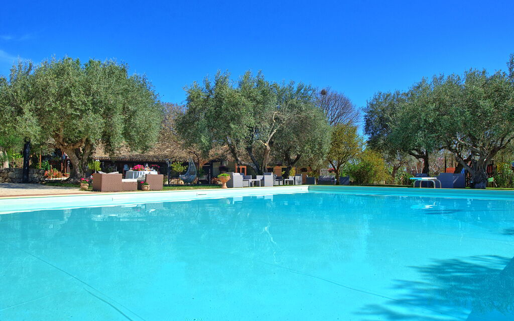 Villa Maddalena: all'aperto, Esterni, Piscina