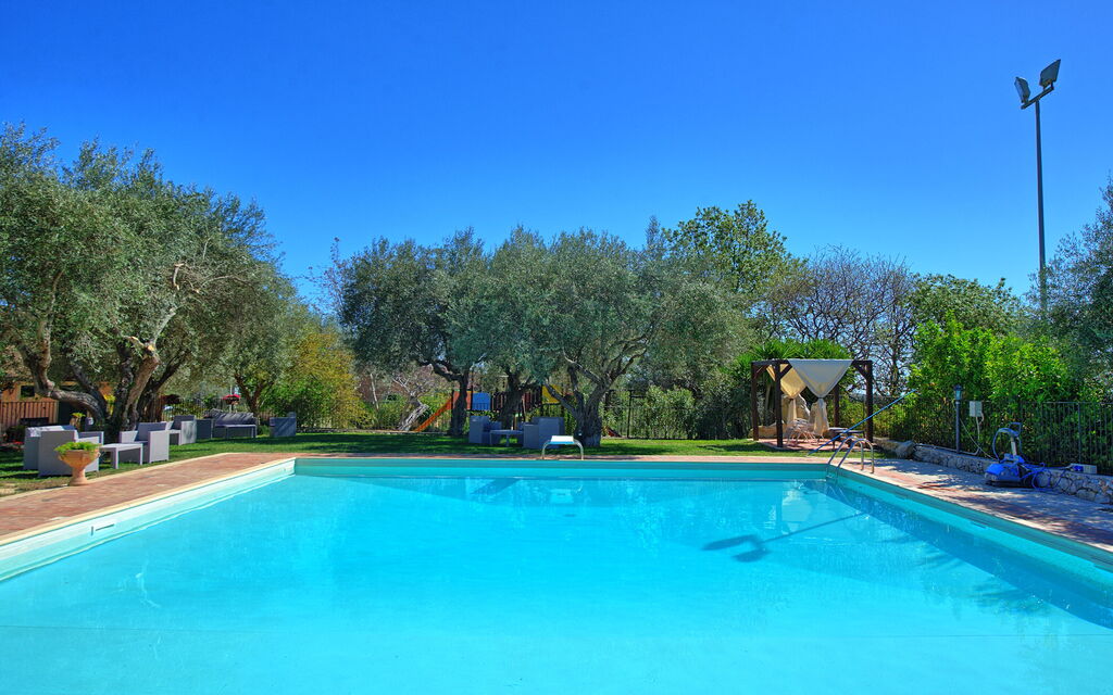 Villa Maddalena: all'aperto, Esterni, Piscina