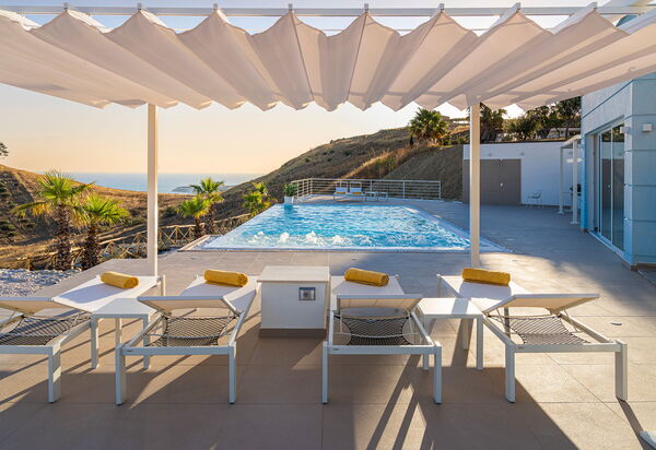 Villa Domizia: Balcon / Terrasse / Patio, bassin, Vues