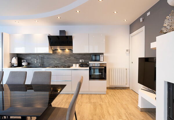 Villa Domizia: Cuisine, Salle à manger