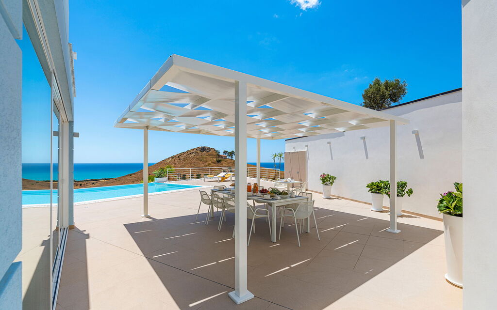 Villa Domizia: Balcone / Terrazza / Patio, Piscina, Vista Panoramica