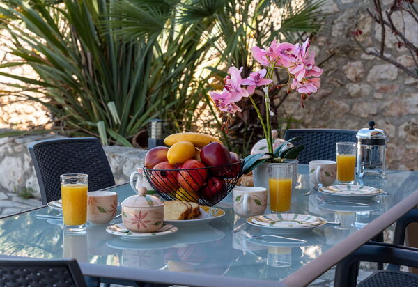 Villa Halepi: Aliments, Extérieur, Extérieurs