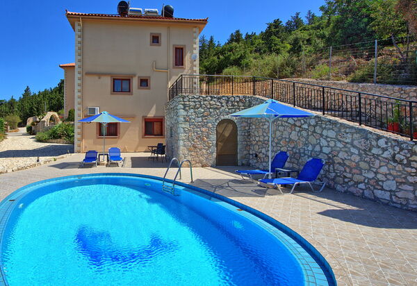 Villa Halepi: bassin, Extérieur, Extérieurs