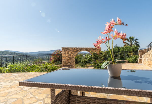 Villa Halepi: Balcon / Terrasse / Patio, Extérieur, Vues