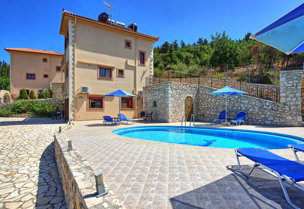 Villa Halepi: bassin, Extérieur, Extérieurs