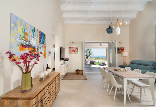 Villa Mora: Esszimmer, Wohnzimmer