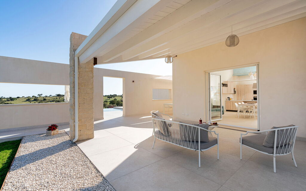 Villa Mora: Extérieur, Extérieurs