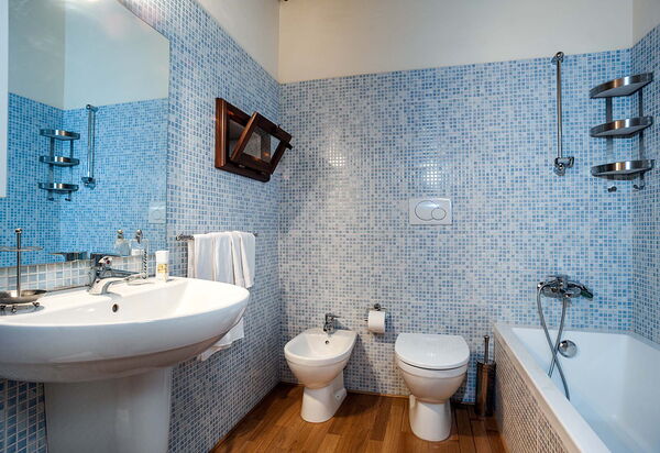 Villa Corte Dorata: Bad