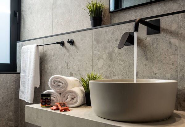 Villa Kallos: Ванная комната, Детали номера