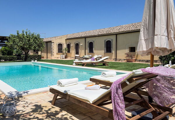 Don Salvatore: Außen, Garten, Schwimmbad