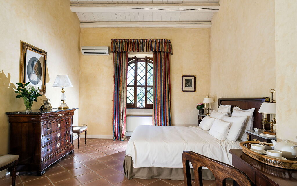 Don Salvatore: Bedroom