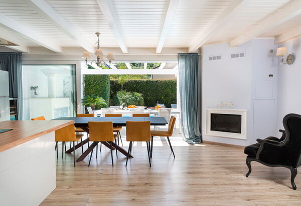 Villa Giutitta: Esszimmer, Wohnzimmer