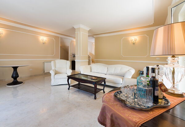 Villa Giutitta: Wohnzimmer