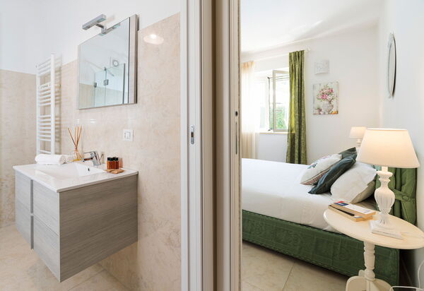 Villa Giutitta: Bad, Schlafzimmer